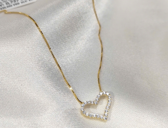 Dây Chuyền Mặt Đá Trái Tim – Điểm Nhấn Hoàn Hảo