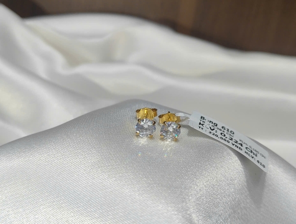 Bông Tai Đá Nhỏ – Thiết Kế Độc Quyền Tại Kim Sol