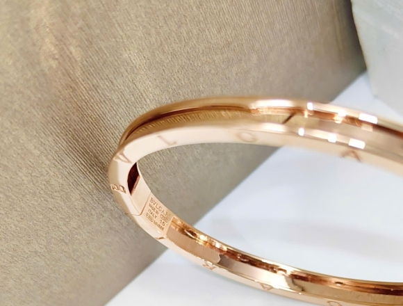 V01117 Vòng tay BVL (Liminted)750 ni51