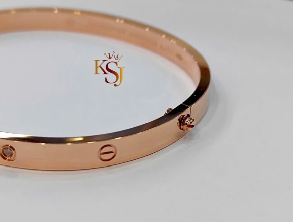 V01111 Vòng Tay Cartier bảng 4li5 1vít 1hột  số 15 (1:1)750