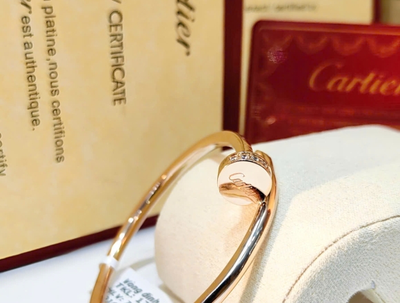 V01079 Vòng Tay Cartier Đinh (1:1)750 ni50 