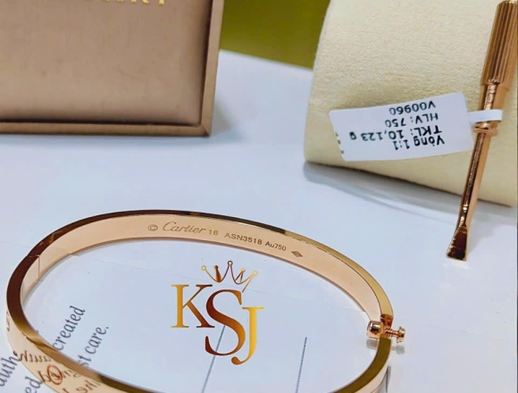V00960 Vòng Tay Cartier bảng 4li5 full vít  số 16 (1:1)750