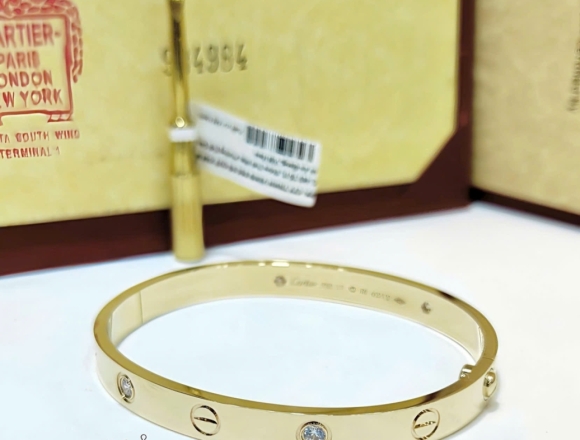 V01059 Vòng Cartier bảng 6li 1vít 1hột "Gold"(1:1)750 số 18