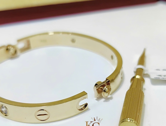 V00942 Vòng Tay Cartier 1vít 1hột Gold (1:1)750 số 14 "2 khóa vít"