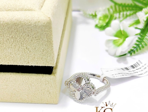 N00793 Nhẫn VCA Đỏ Xoay (1:1)750 ni 12