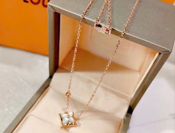 D02513 Dây chuyền LV ánh hồng (1:1)750