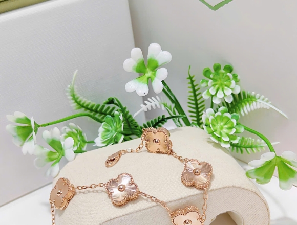 L01497 Lắc tay VCA rose 12mm (1:1)750