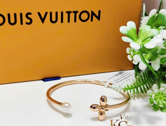 V01124 Vòng tay LV hở (HK)750 ni48